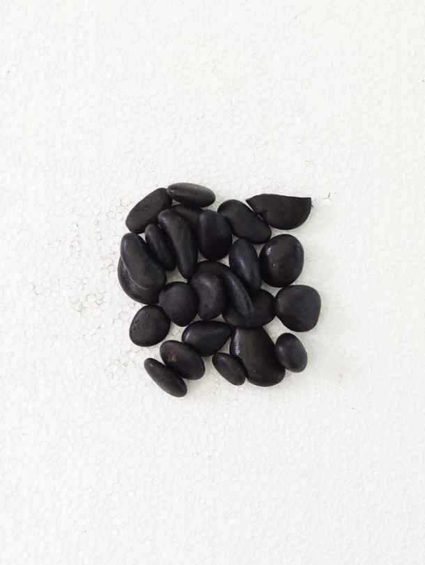 Black Pebbles - 1-2cms
