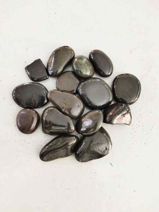 Black Pebbles - 3-5 Cms